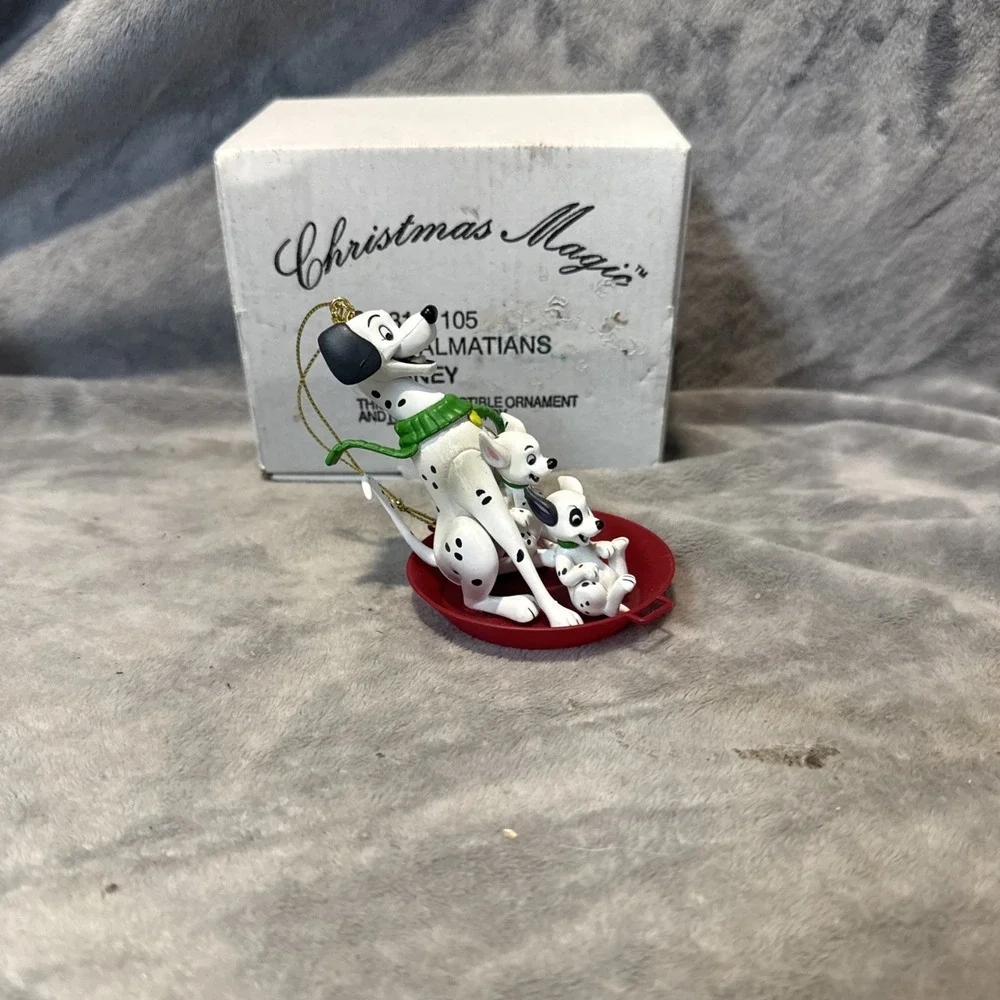 Disney 26231-105 101 Dalmatians Christmas Magic Collectible Ornament